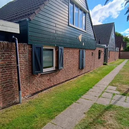 Holiday home Lycka *